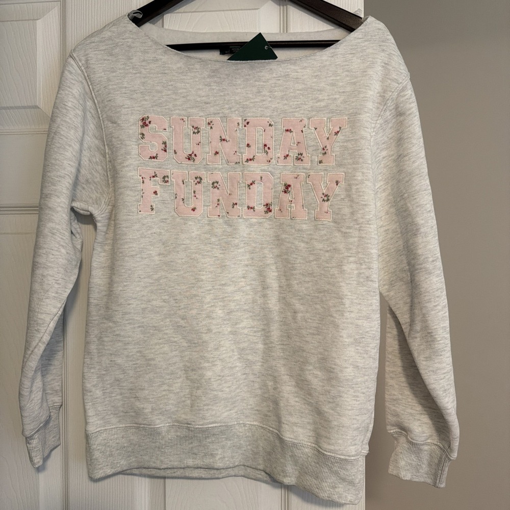 Wild Fable Women's Drop Shoulder "Sunday Funday" Sweatshirt Gray Size XXS